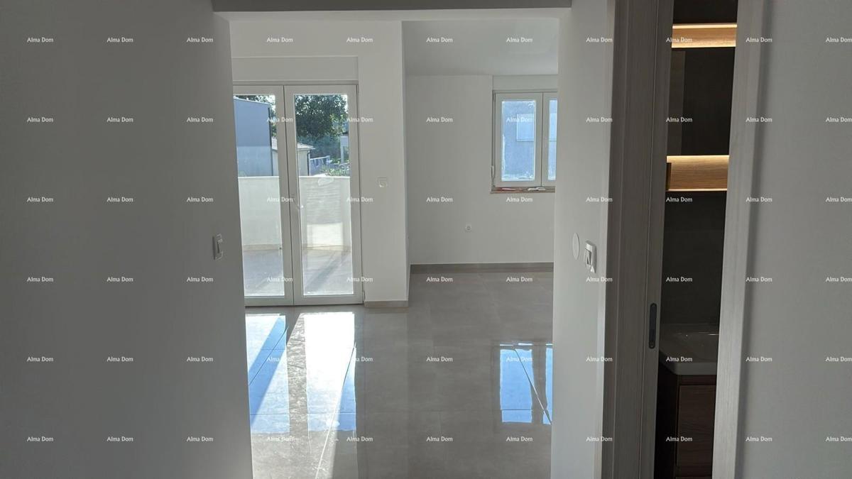 ŠIŠAN, hiša z dvema stanovanjem, 195 m2