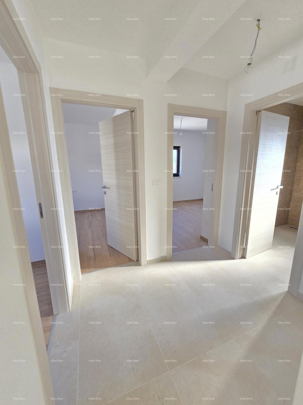 Penthouse v novi stavbi v bližini morja