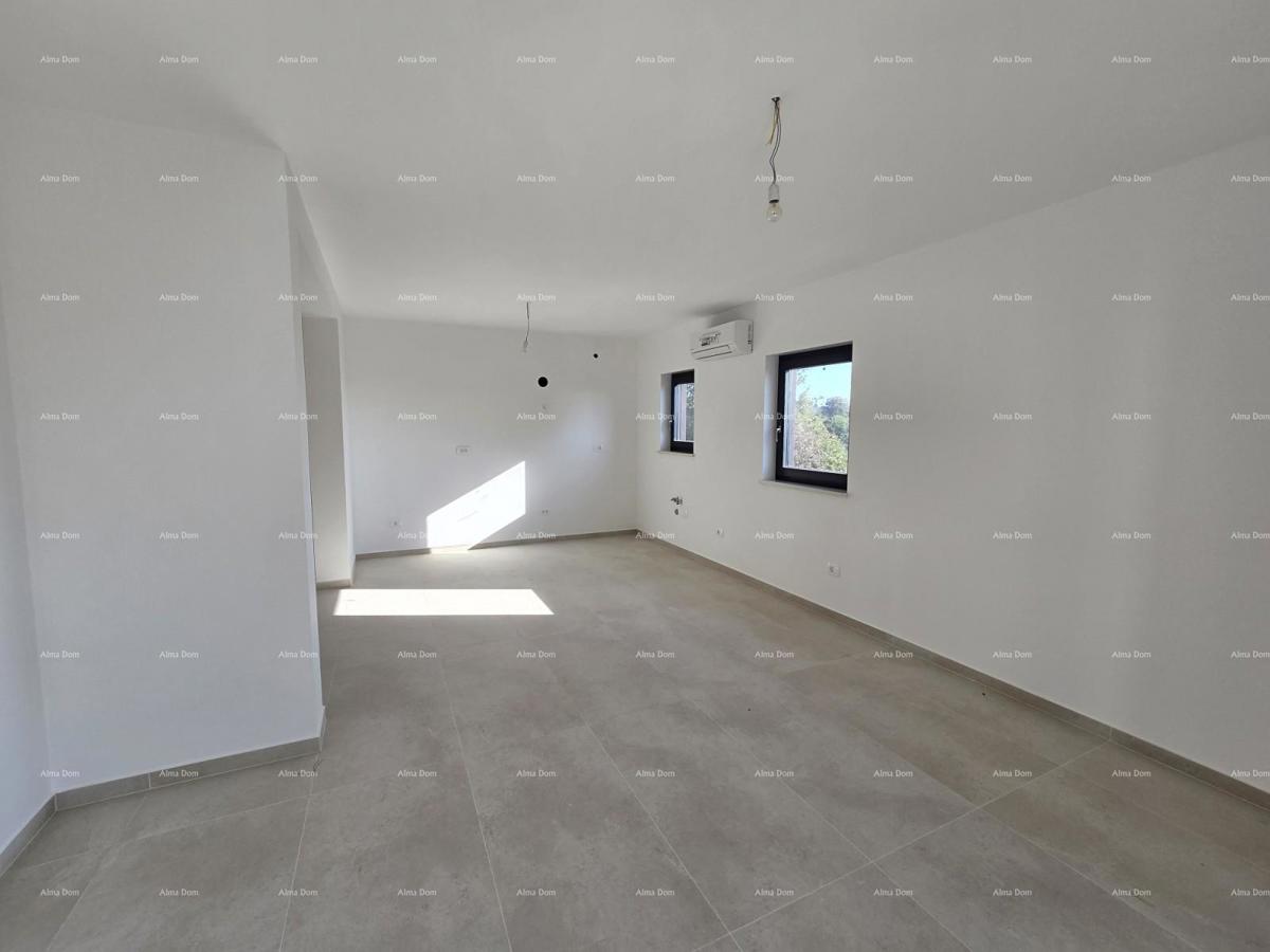 Penthouse v novi stavbi v bližini morja