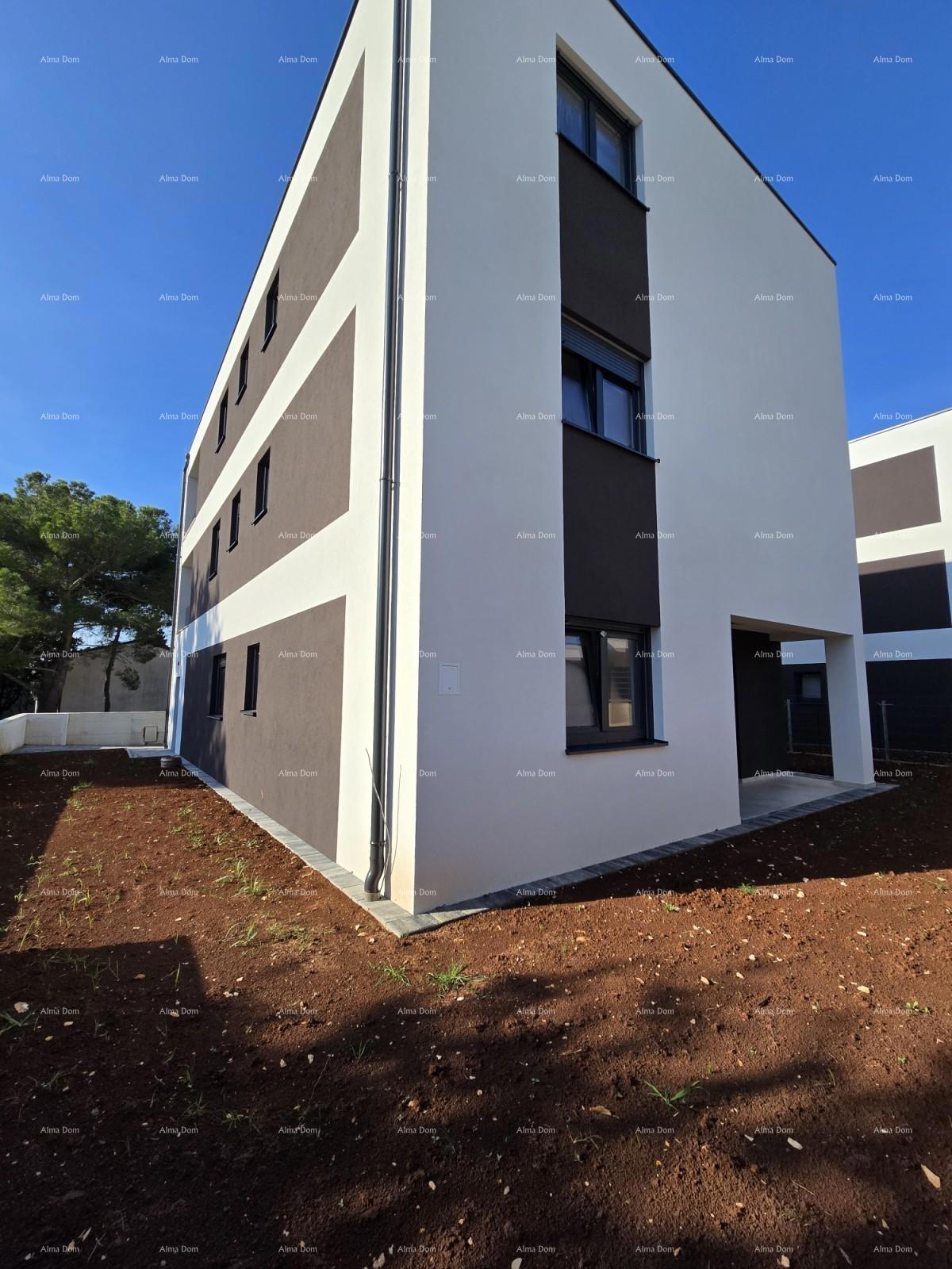 Penthouse v novi stavbi v bližini morja