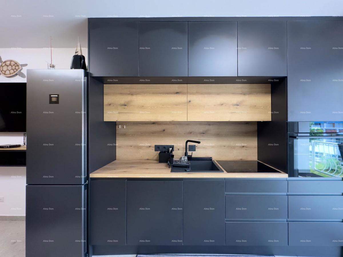 Prodajemo potpuno renoviran stan u Dugoj Uvali!