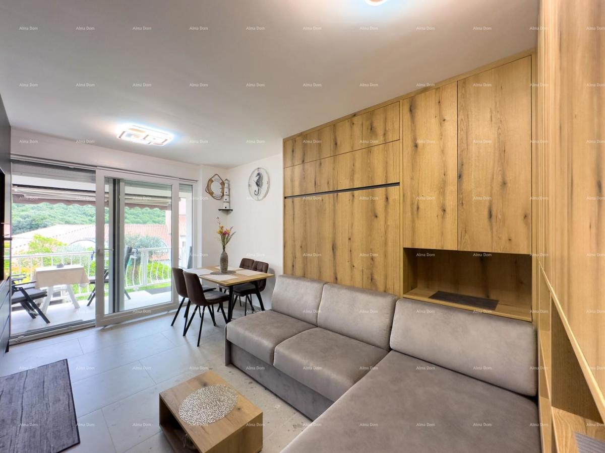 Prodajemo potpuno renoviran stan u Dugoj Uvali!