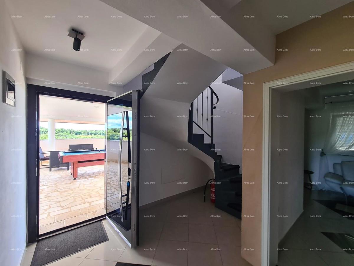 Na prodaju hiša s bazenom – Valtura