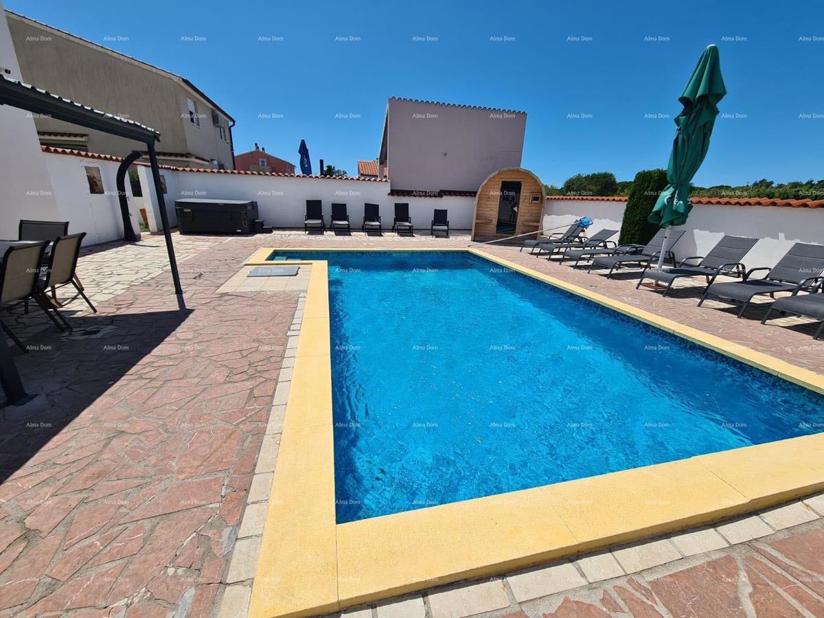 Na prodaju hiša s bazenom – Valtura