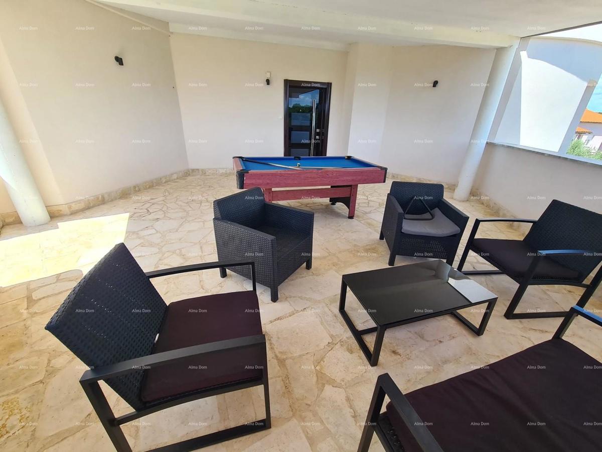 Na prodaju hiša s bazenom – Valtura