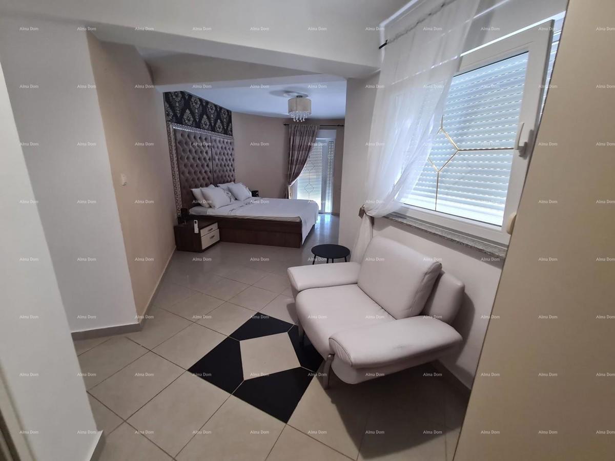 Na prodaju hiša s bazenom – Valtura