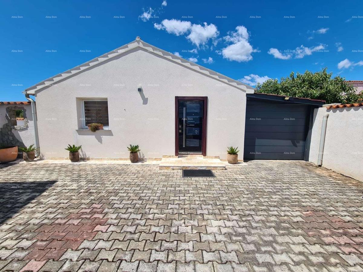 Na prodaju hiša s bazenom – Valtura