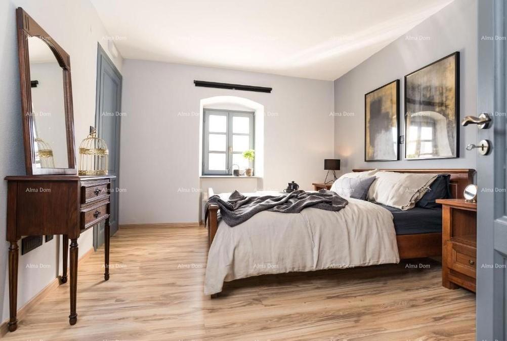 ROVINJ (okolica) - Avtentična kamnita hiša s bazenom za prodajo