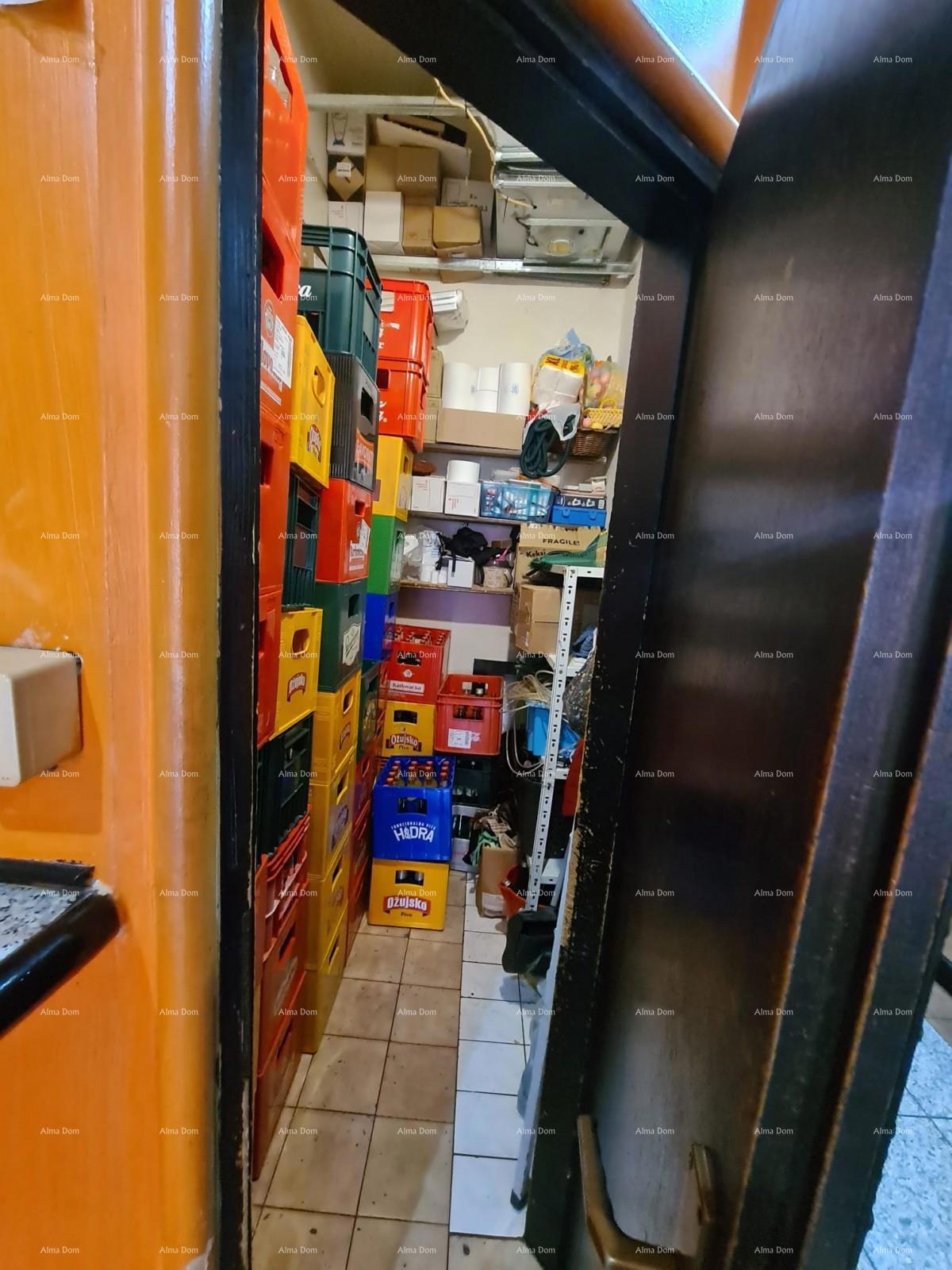 NA PRODAJU – POSLOVNI PROSTOR V STROGEM CENTRU PULE (TRŽNICA)