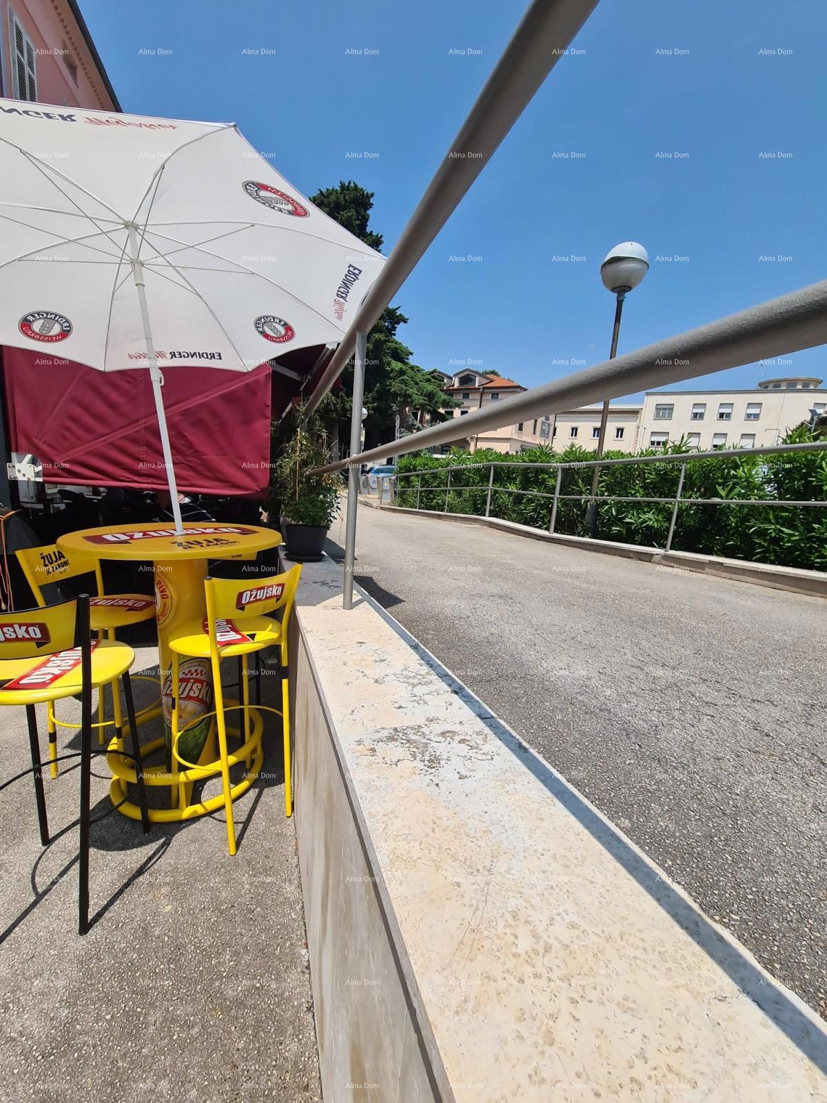 NA PRODAJU – POSLOVNI PROSTOR V STROGEM CENTRU PULE (TRŽNICA)