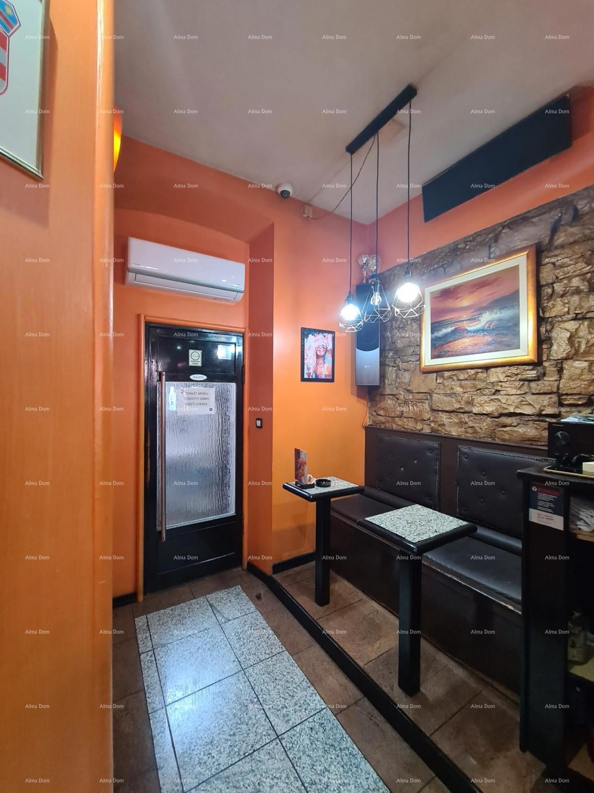 NA PRODAJU – POSLOVNI PROSTOR V STROGEM CENTRU PULE (TRŽNICA)