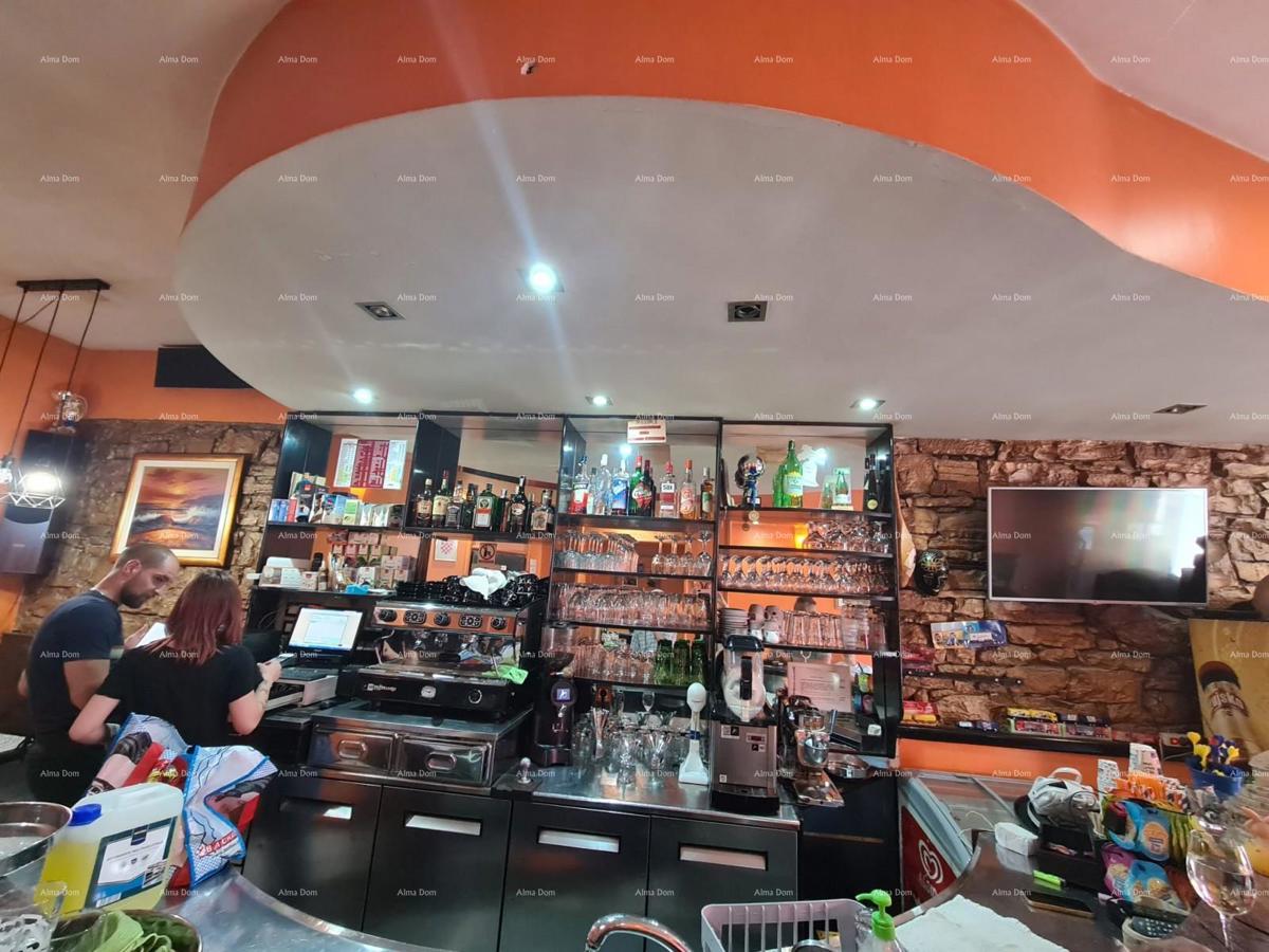 NA PRODAJU – POSLOVNI PROSTOR V STROGEM CENTRU PULE (TRŽNICA)