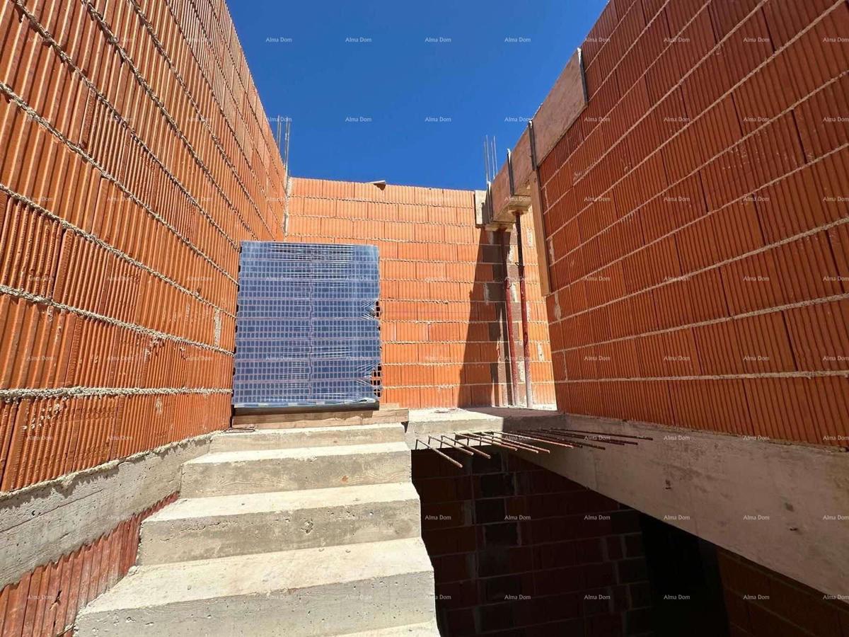 Nov projekt, Barbariga! Apartma z vrtom in parkiriščem, 500 m od morja