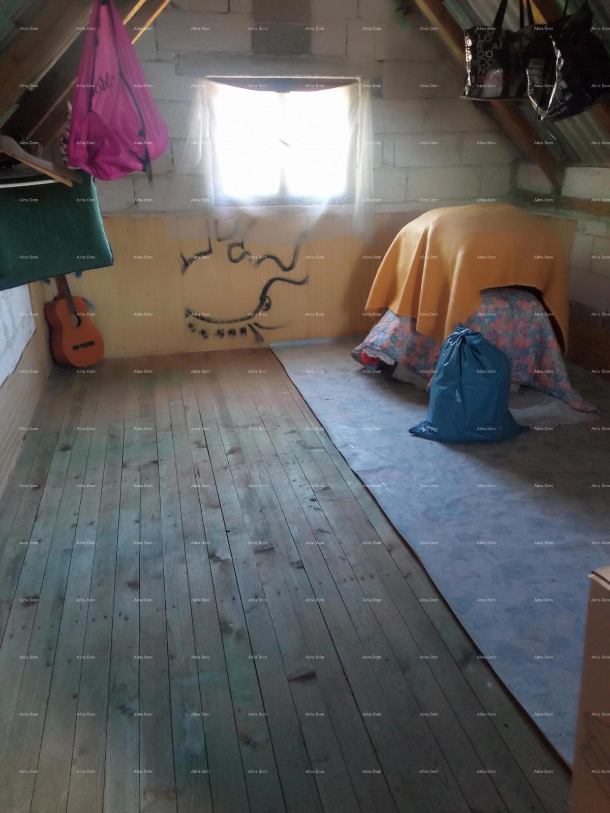 Prodaja kuće za odmor s okućnicom, Marčana