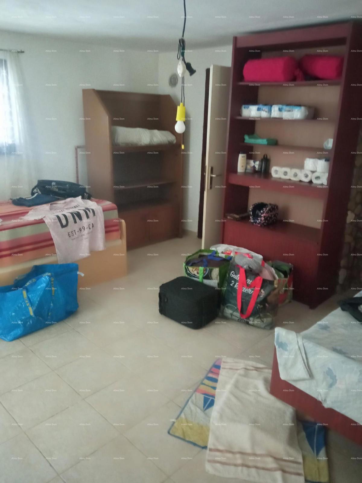 Prodaja kuće za odmor s okućnicom, Marčana