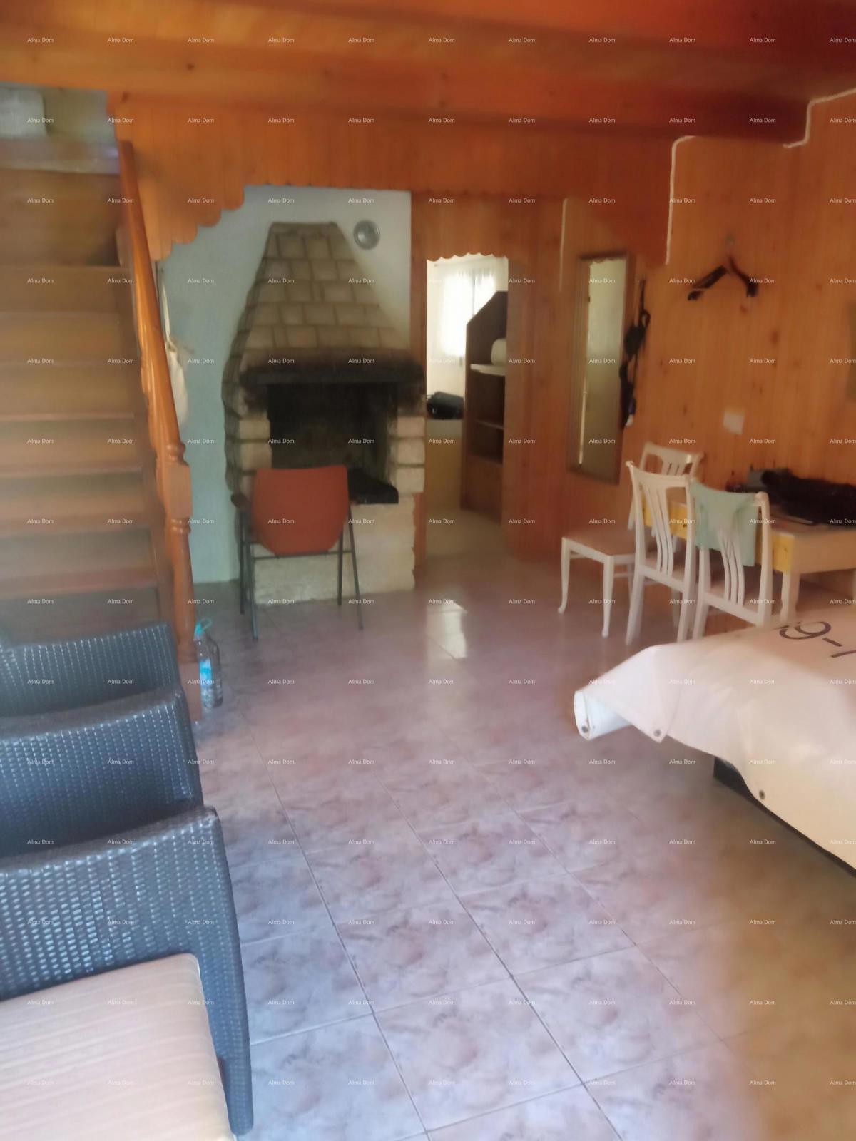 Prodaja kuće za odmor s okućnicom, Marčana