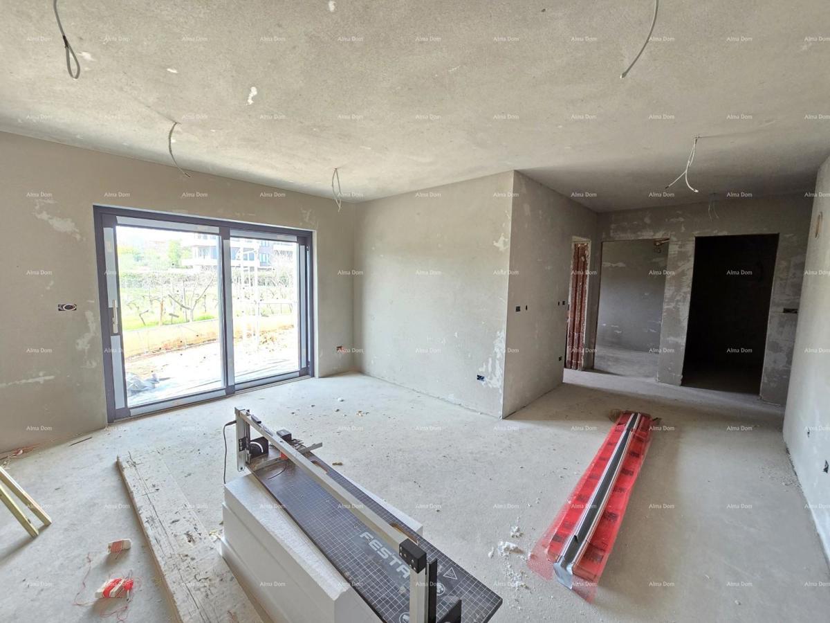 Dvosoban stan v pritličju z vrtom