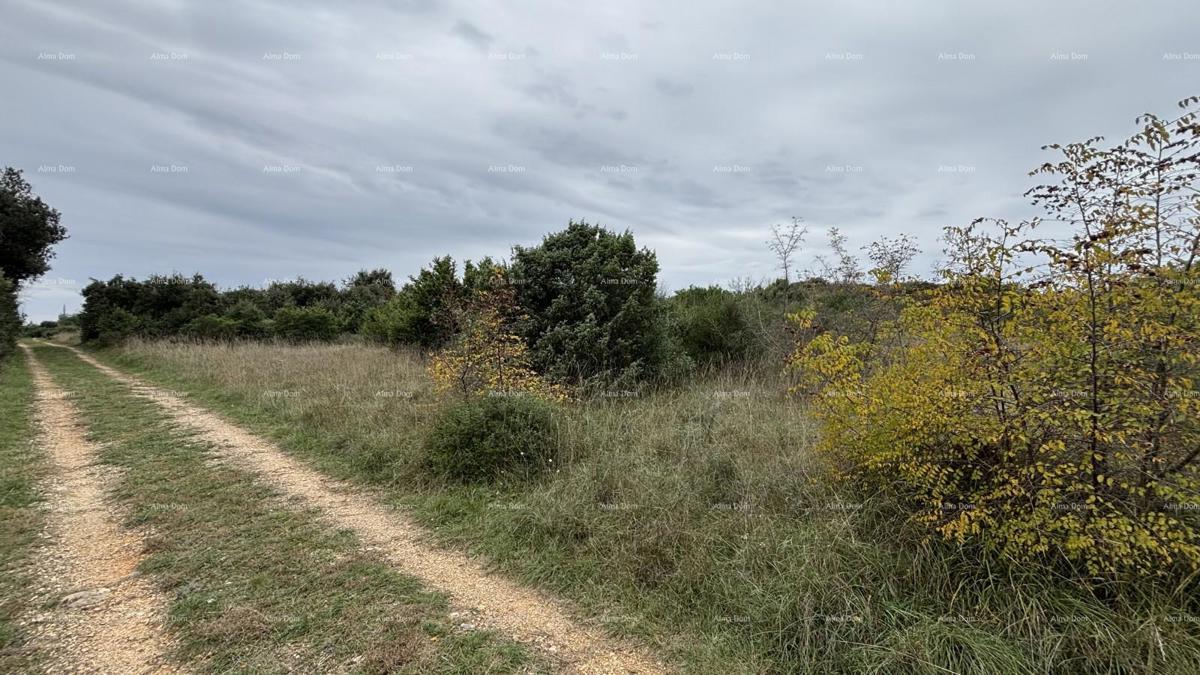 Građevinska parcela v bližini Pule, Valelunga