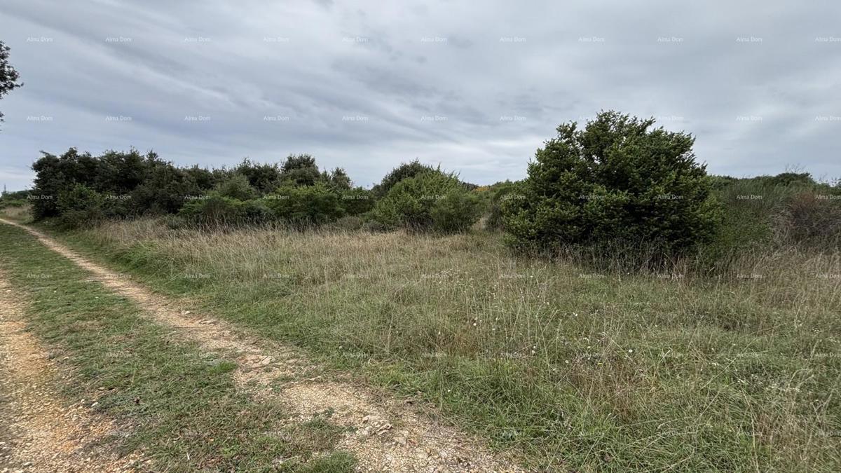 Građevinska parcela v bližini Pule, Valelunga