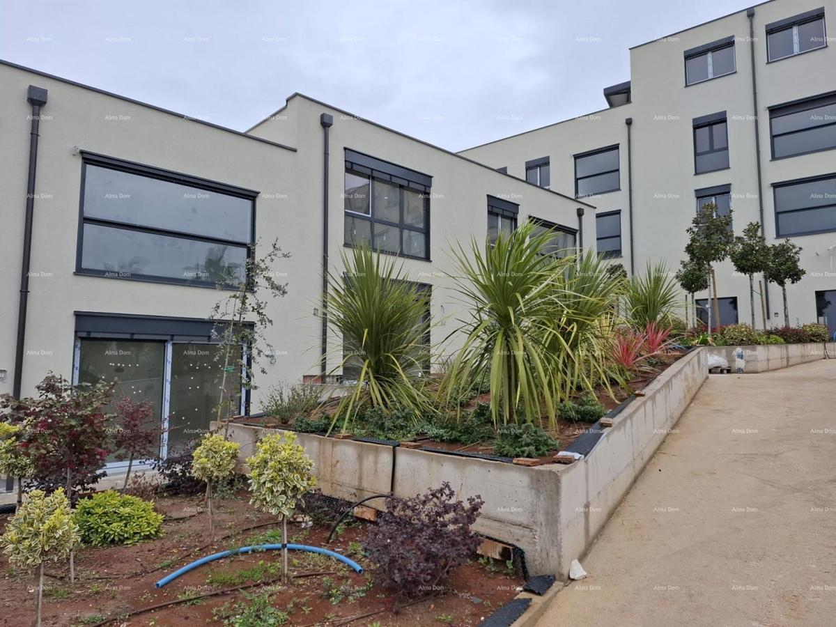 Stanovanjsko-poslovna stavba – Garsonjera S102, Poreč!