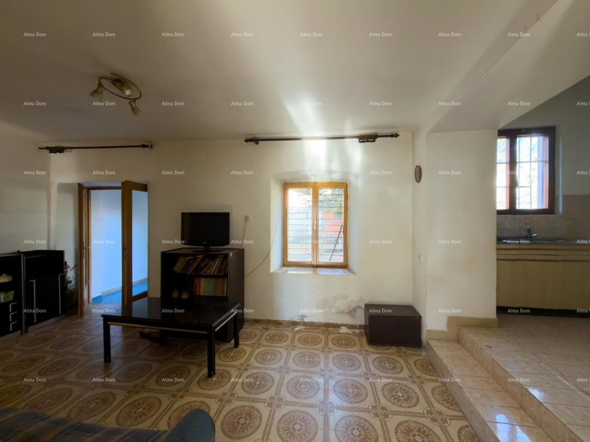 The translation of "Kuća u centru Vodnjana!" to Slovenian is "Hiša v centru Vodnjana!"