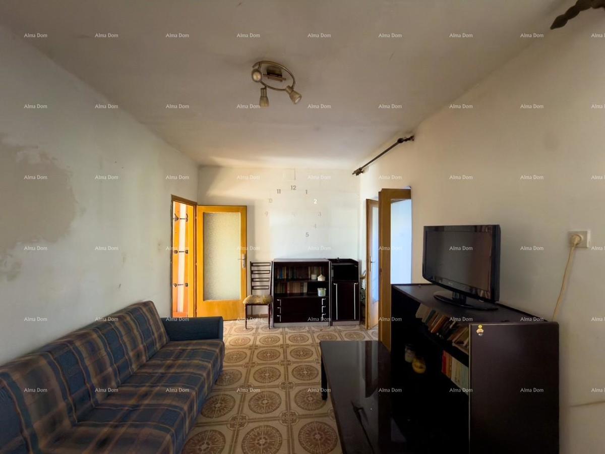 The translation of "Kuća u centru Vodnjana!" to Slovenian is "Hiša v centru Vodnjana!"