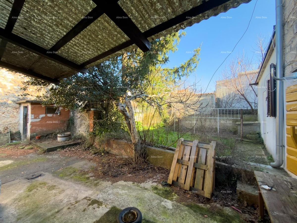 The translation of "Kuća u centru Vodnjana!" to Slovenian is "Hiša v centru Vodnjana!"