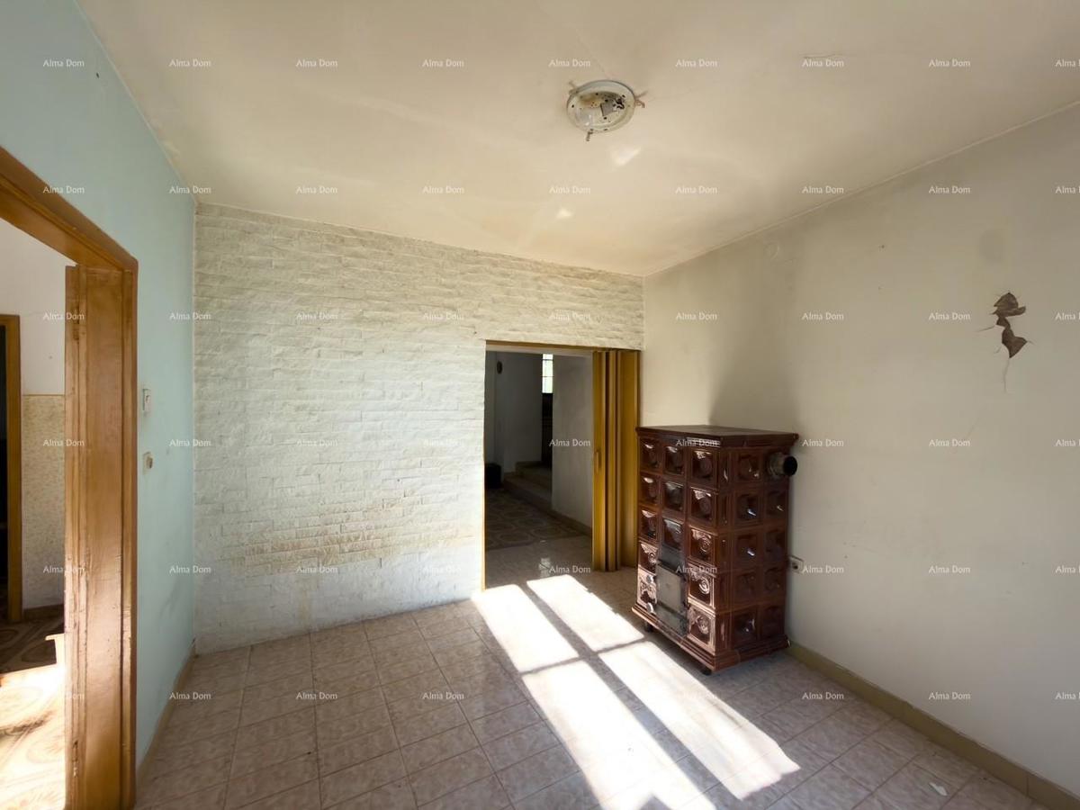 The translation of "Kuća u centru Vodnjana!" to Slovenian is "Hiša v centru Vodnjana!"