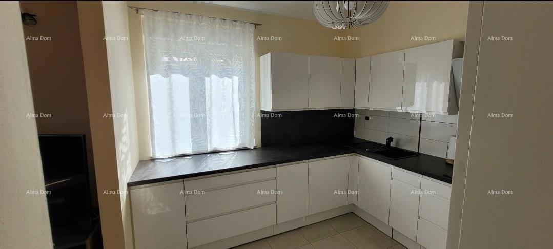 Ližnjan! Opremljen stan! Pogled na more!