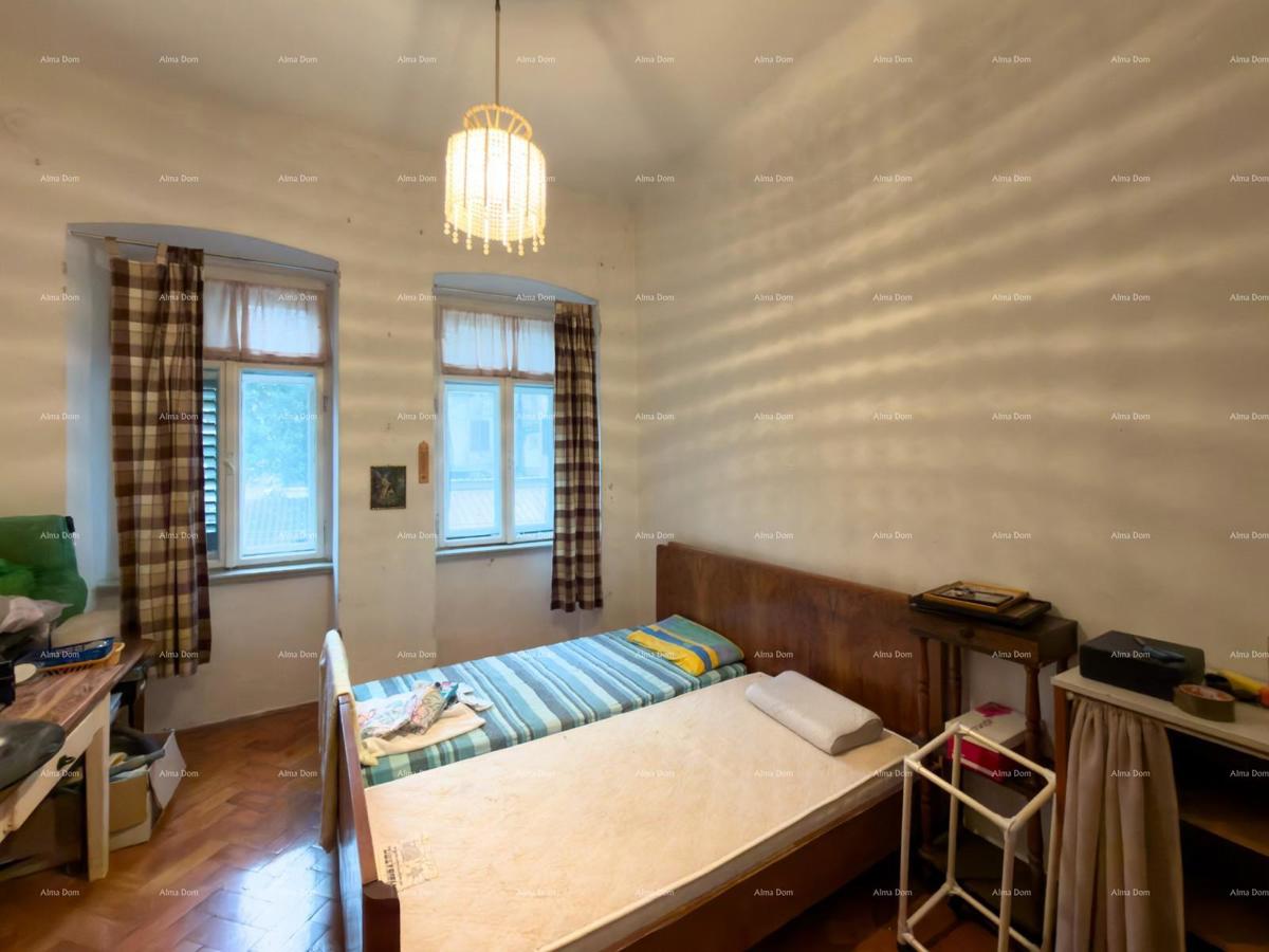 Velik stan v središču Pule!