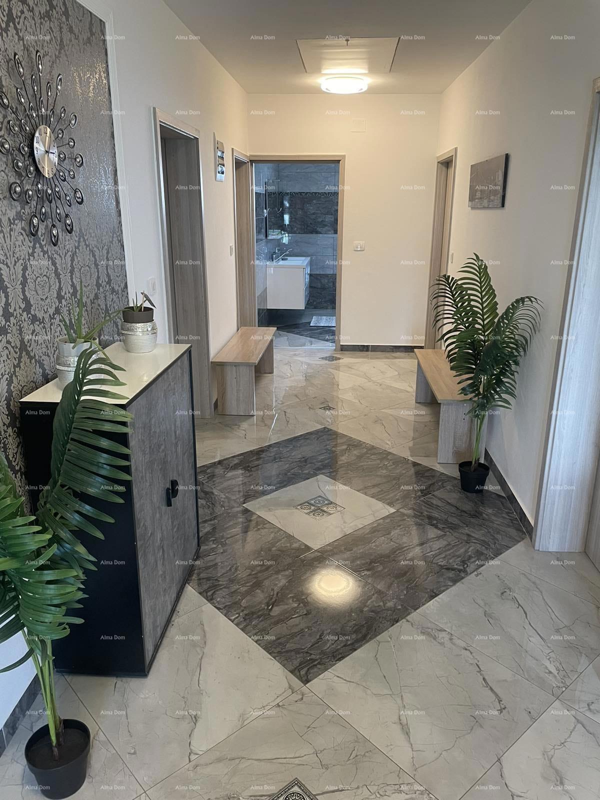 Enonadstropna hiša z velikim vrtom