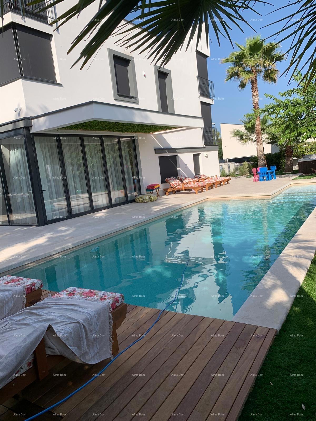 Prodaja - Čudovita, moderna vila s bazenom - pametna hiša, Fažana! Pogled na morje!