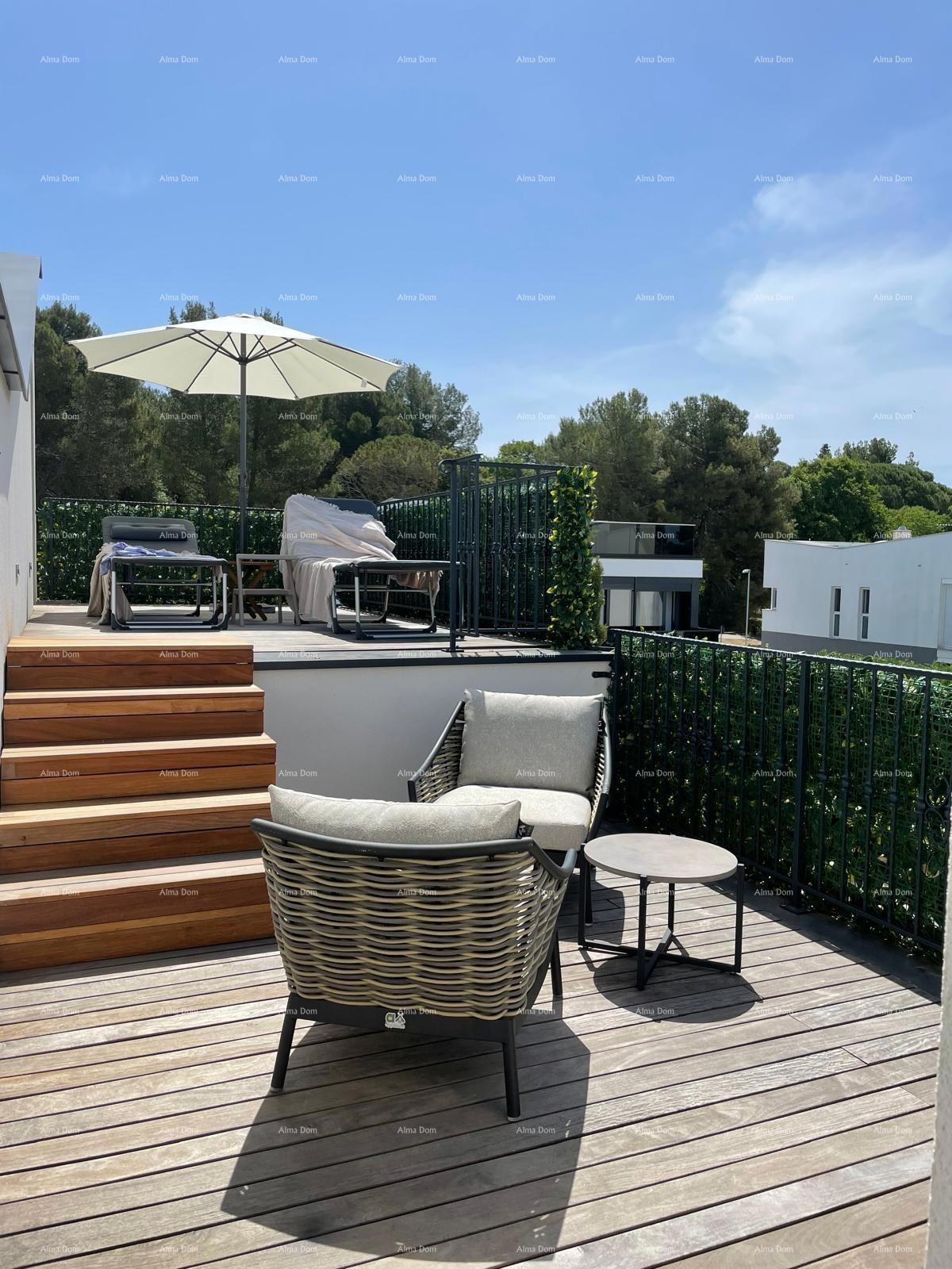 Prodaja - Čudovita, moderna vila s bazenom - pametna hiša, Fažana! Pogled na morje!