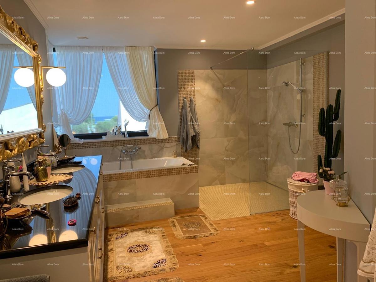 Prodaja - Čudovita, moderna vila s bazenom - pametna hiša, Fažana! Pogled na morje!