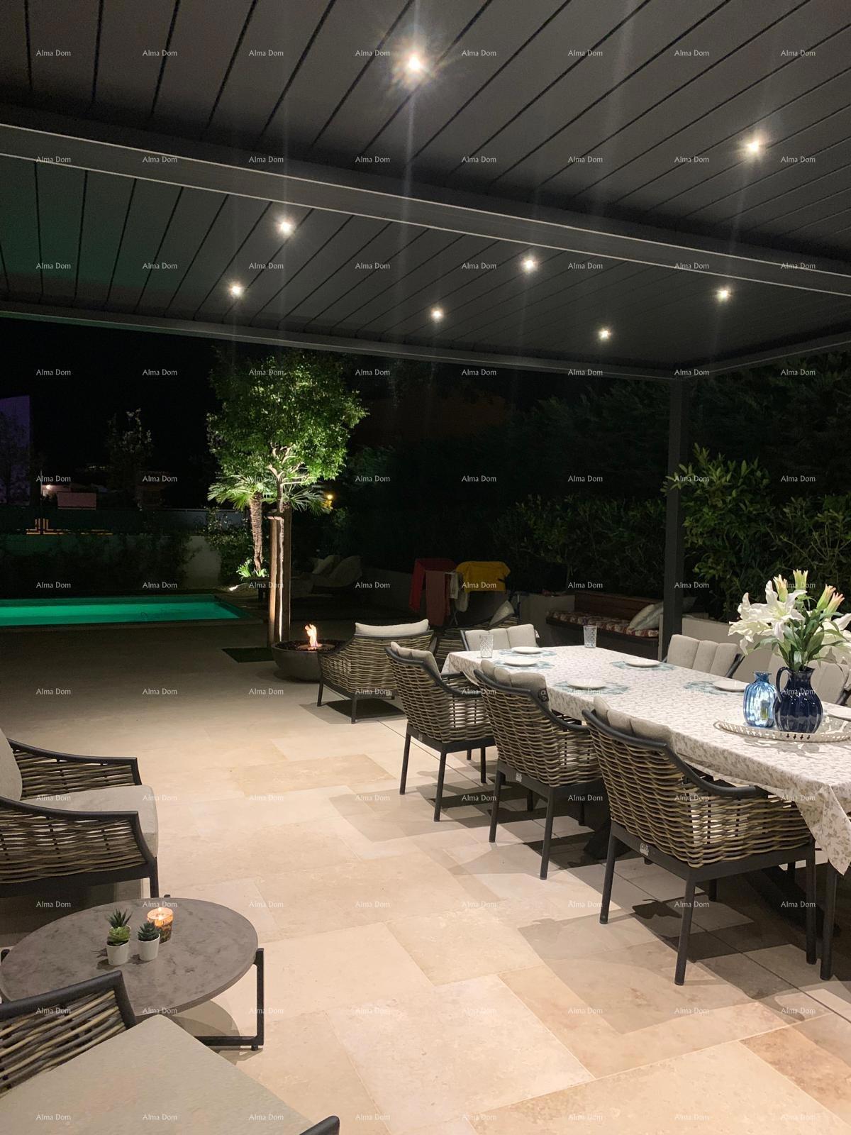 Prodaja - Čudovita, moderna vila s bazenom - pametna hiša, Fažana! Pogled na morje!