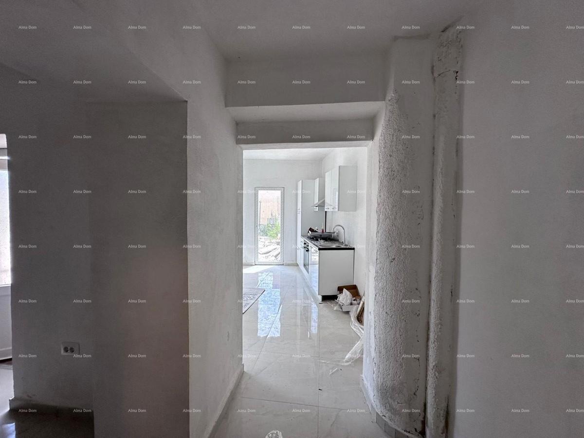 Prodaja fantastične hiše s tremi stanovi v Medulinu!