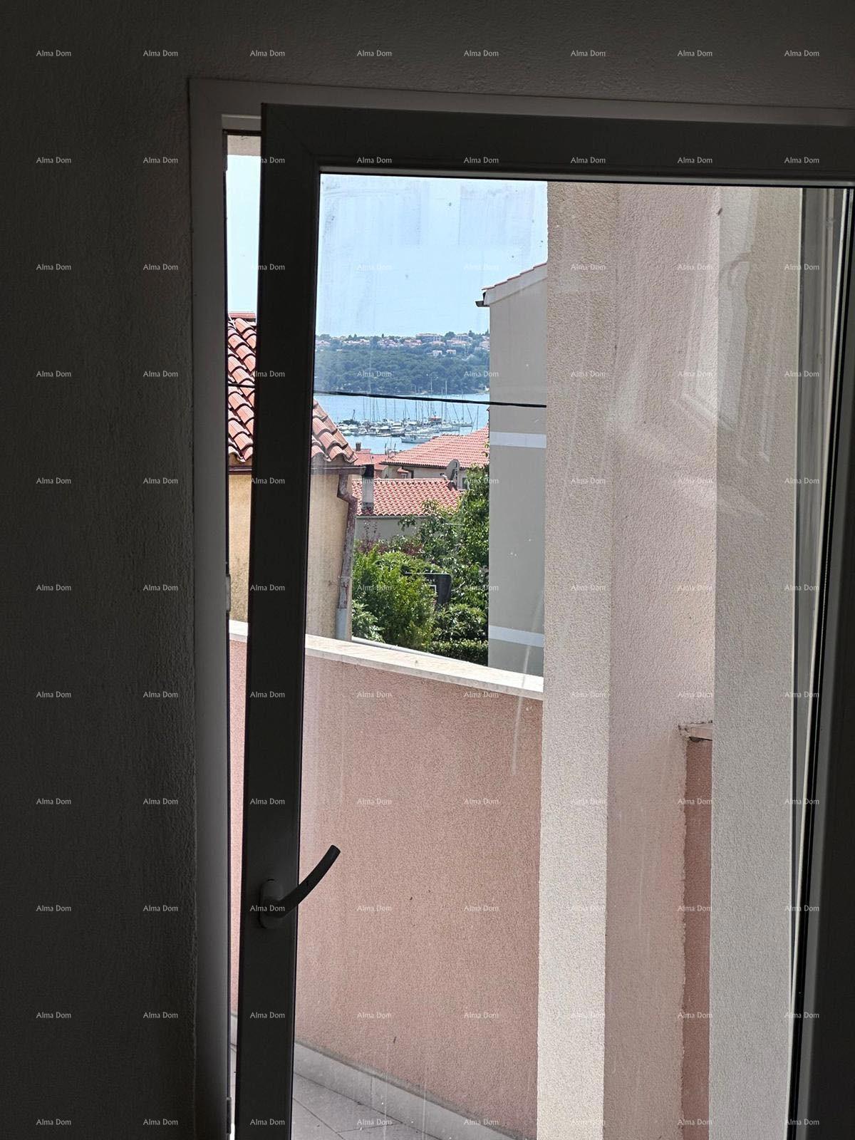 Prodaja fantastične hiše s tremi stanovi v Medulinu!