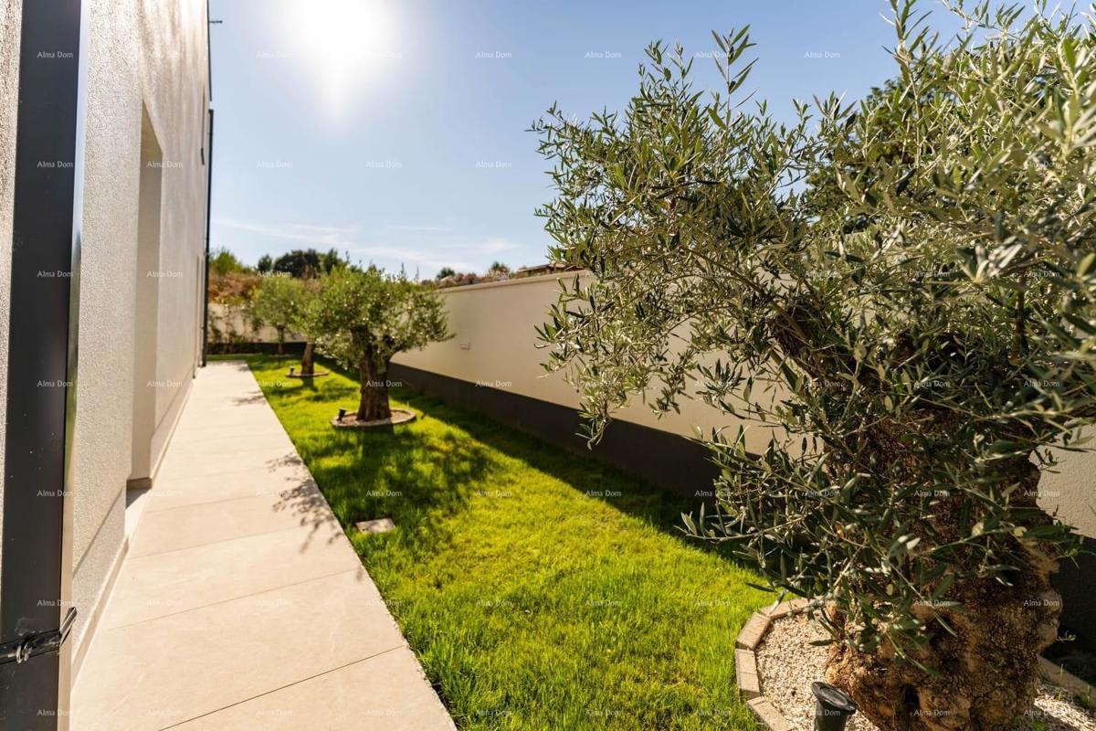 Moderna hiša z bazenom na odlični lokaciji, Medulin!