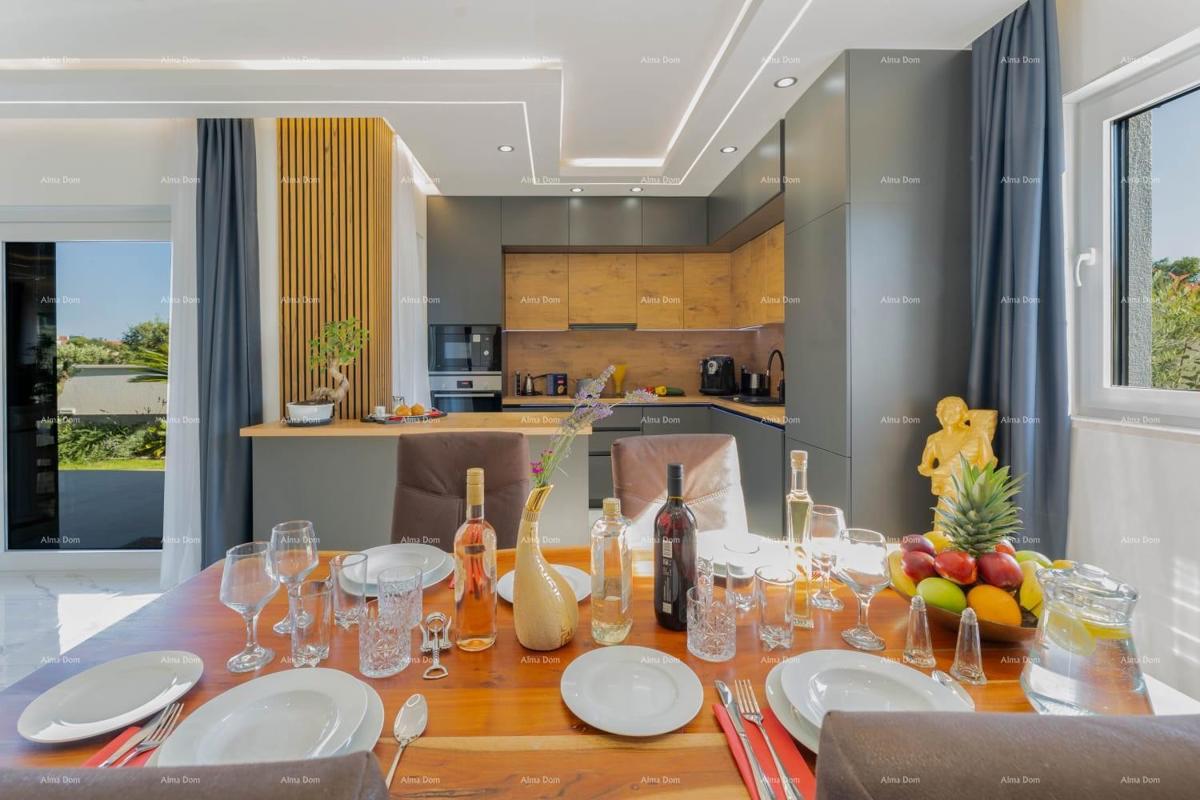 Moderna hiša z bazenom na odlični lokaciji, Medulin!