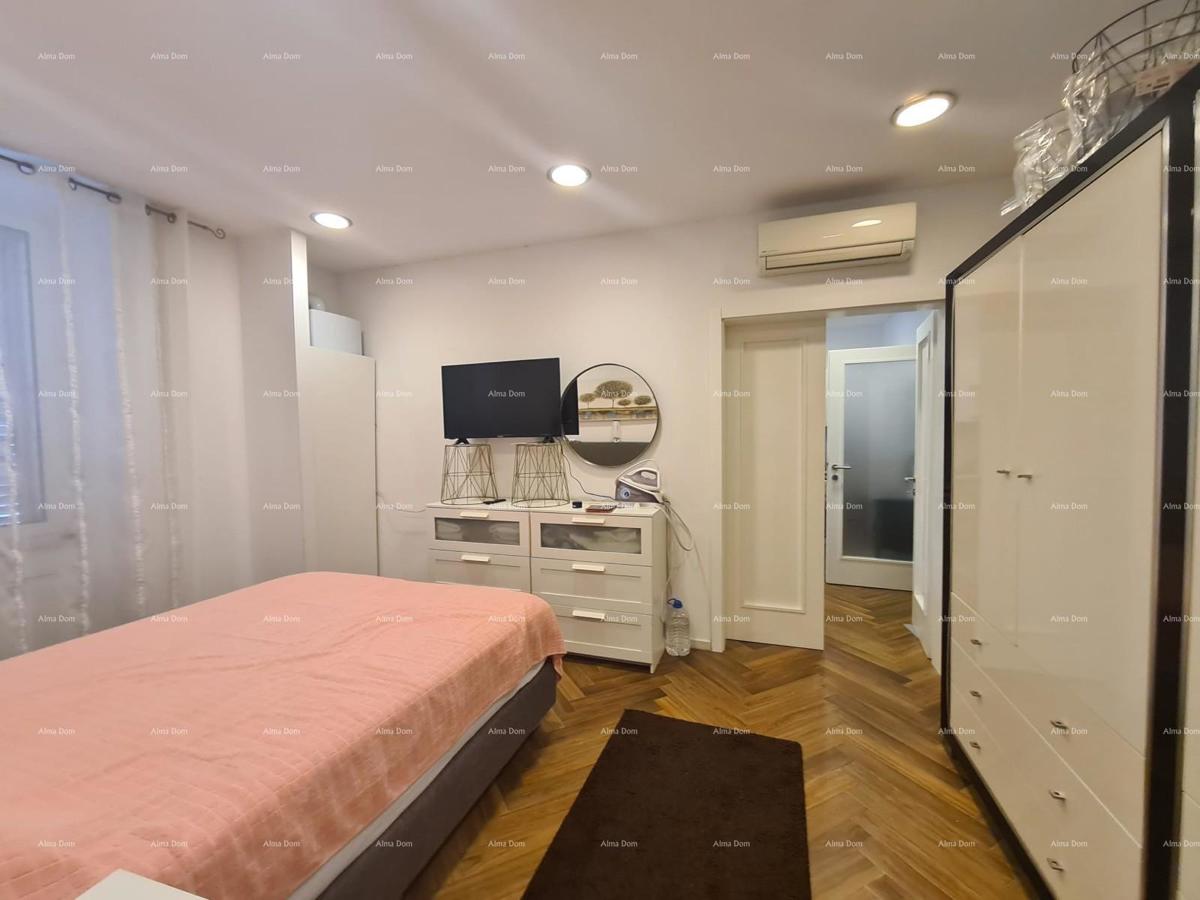 PRODAJA STANA Z DVA APARTMAJA – PULA