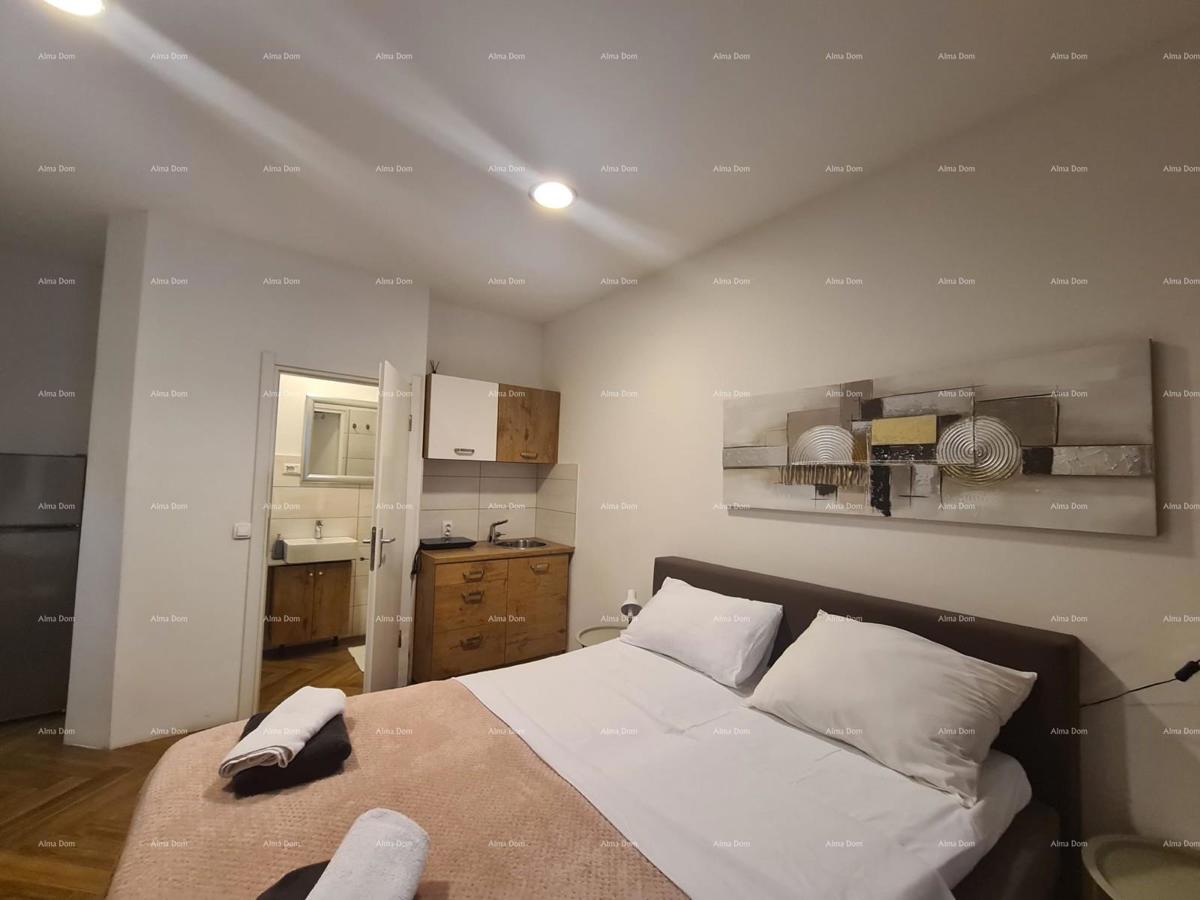 PRODAJA STANA Z DVA APARTMAJA – PULA