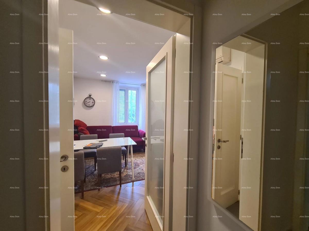 PRODAJA STANA Z DVA APARTMAJA – PULA