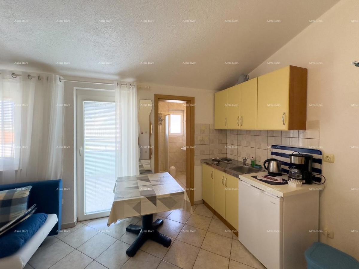 MEDULIN! Studio apartma na drugem nadstropju etažirane stavbe.