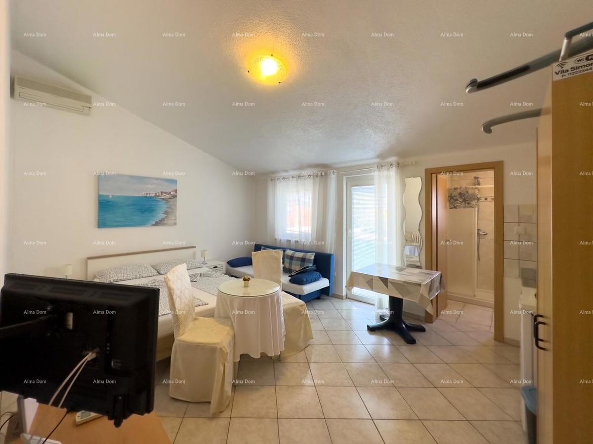 MEDULIN! Studio apartma na drugem nadstropju etažirane stavbe.