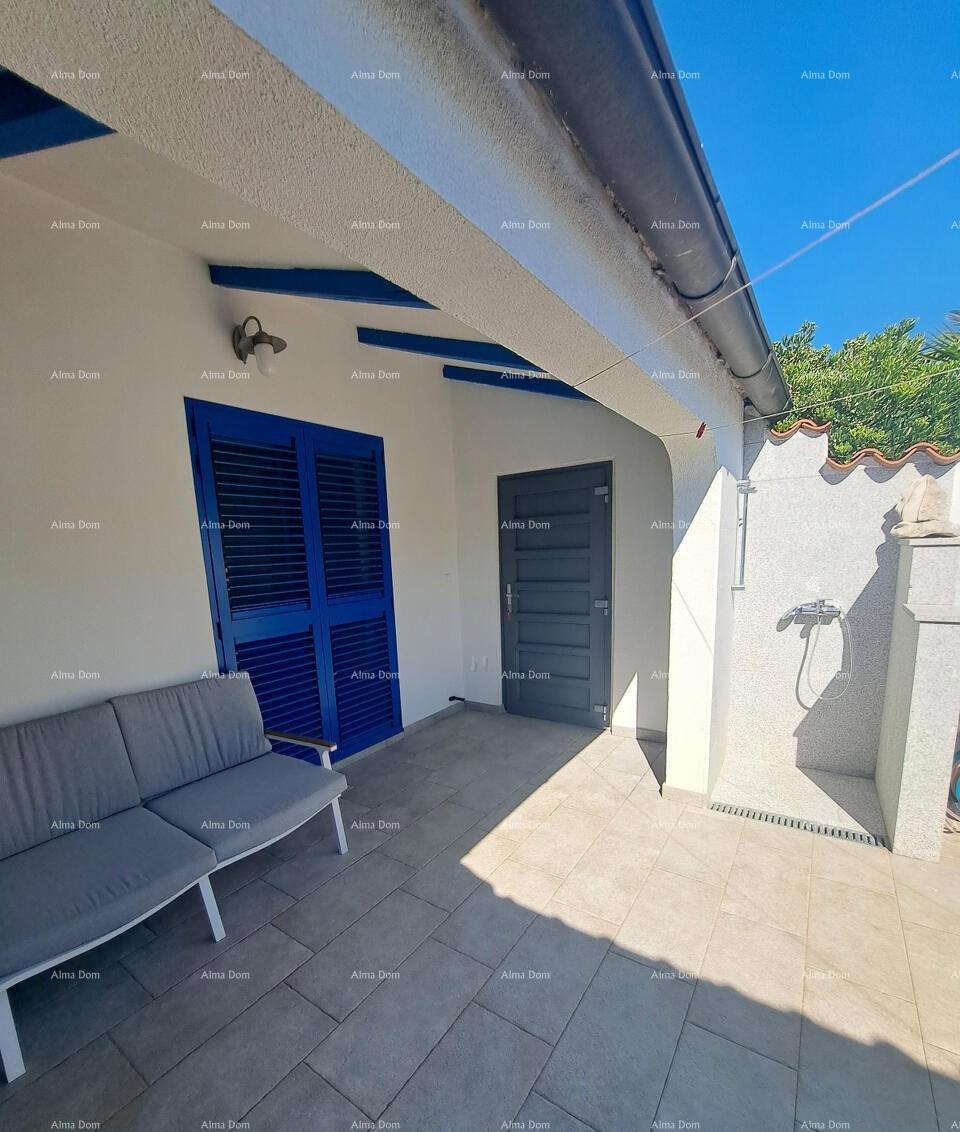 Samostoječa hiša z atrijem, 400 m od morja – Barbariga