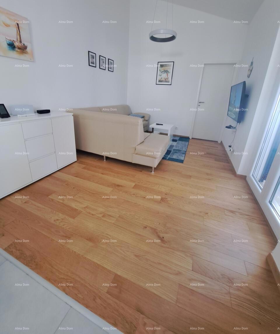 Samostoječa hiša z atrijem, 400 m od morja – Barbariga