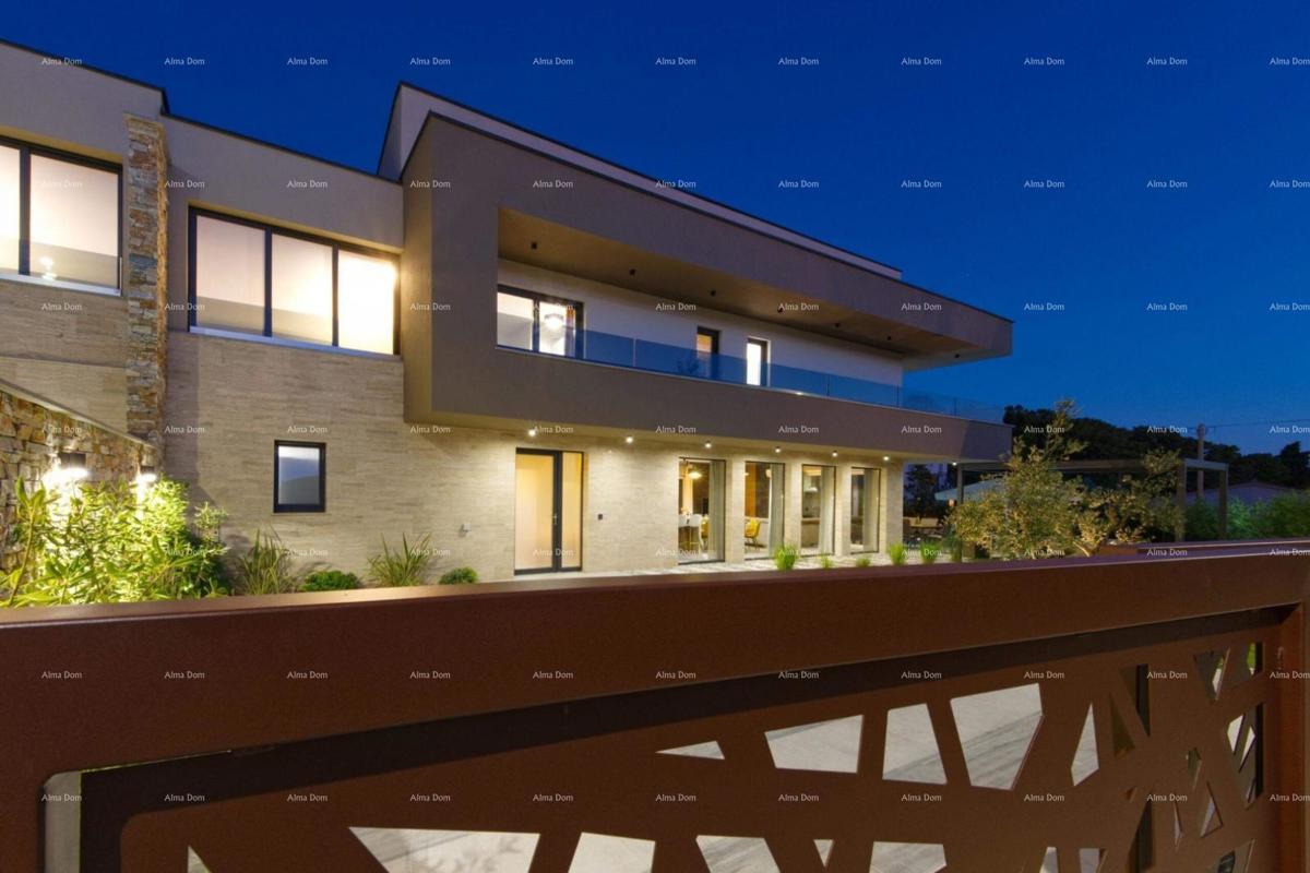 Moderna vila z bazenom in savno, Marčana!