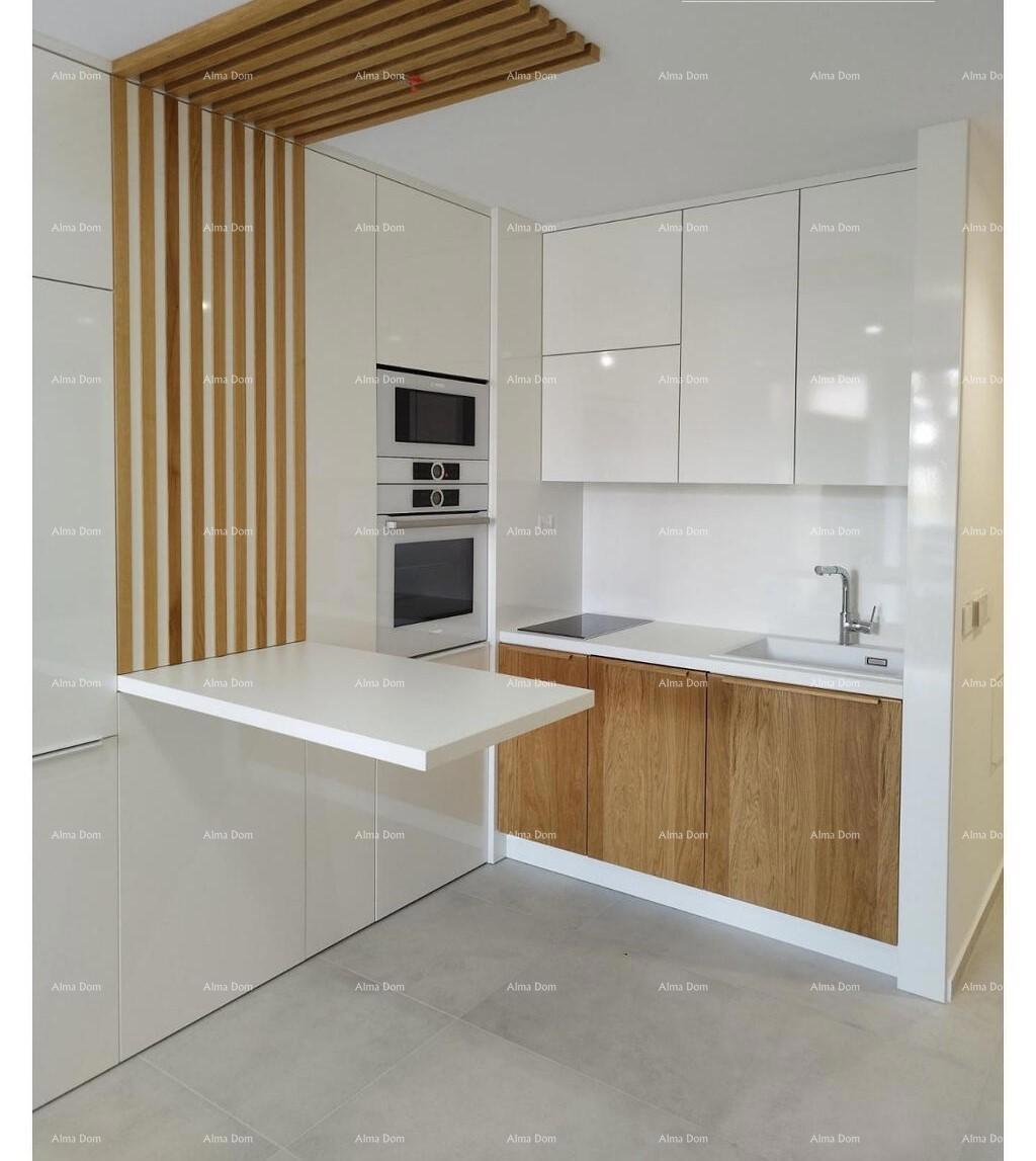 Novo prenovljeno garsonjero, Novigrad, 350 m od morja