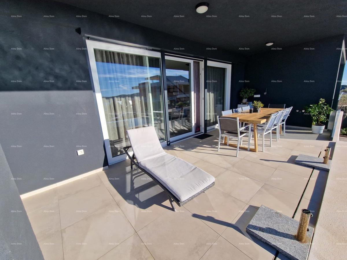 Prodaja luksuzne vile v Medulinu – 100 m od morja