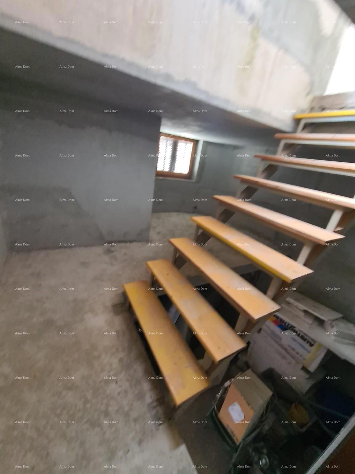 Prodaja kuće s dvema stanoma – Fažana